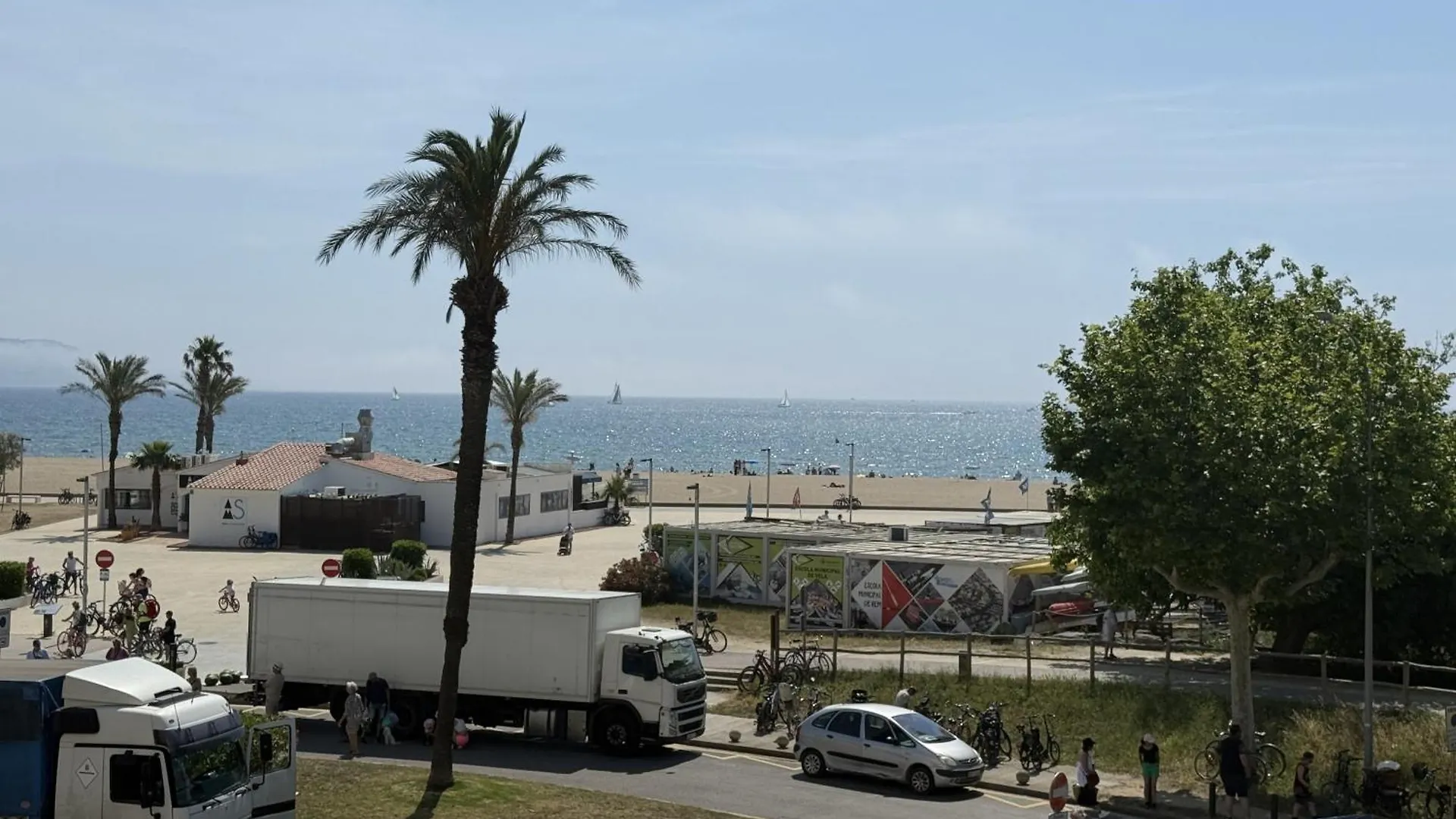 3Apartamento De Tres Habitaciones إمبوريابرافا شقة